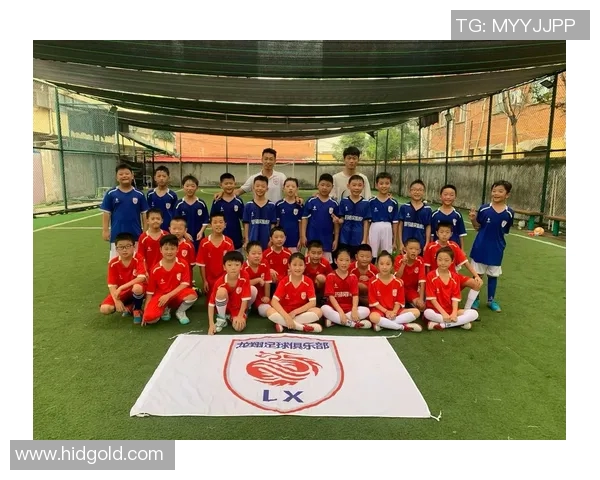 足球明星跑滴滴引热议背后故事揭秘与球场生活的对比