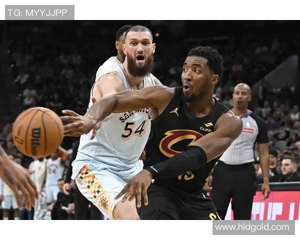 2017年NBA季后赛开拓者与马刺激战回顾精彩瞬间与关键时刻分析