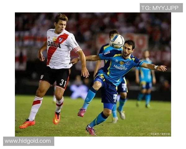 河床队与巴勒的激烈对决展现足球魅力与团队精神的巅峰较量 河床队与巴勒的激烈对决展现足球魅力与团队精神的巅峰较量